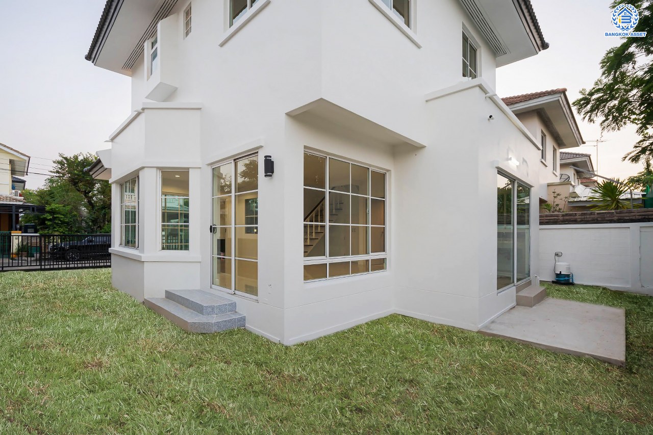 บ้านมือสองตกแต่งใหม่ โครงการ ชลลดา วัดลาดปลาดุก คุณภาพระดับ L&H บนเนื้อที่ 51.3 ตร.ว. ฟังก์ชัน 3 ห้องนอน 2 ห้องน้ำ 1 ที่จอดรถ บนทำเลศักยภาพ เชื่อมต่อหลายเส้นทาง ใกล้รถไฟฟ้าสายสีม่วง "สถานีคลองบางไผ่" และเซ็นทรัลเวสท์เกต...